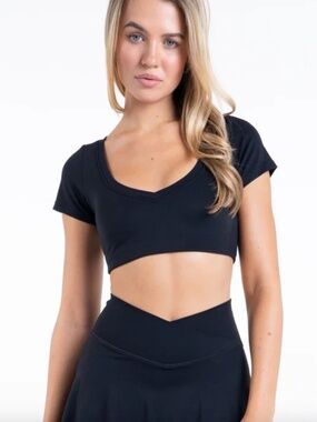 Vitality Cloud II™ V Cropped Tee - Midnight